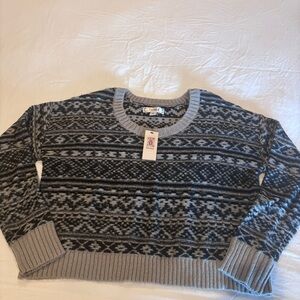 Decree Faire Isle Nordic Black and Gray Cropped‎ Knit Sweater